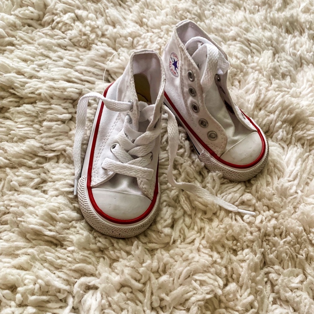 Chucks - Picture 4 of 4